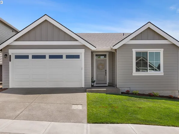 1790 N Broadway St, Estacada, OR 97023