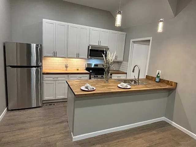 Dining/Kitchen