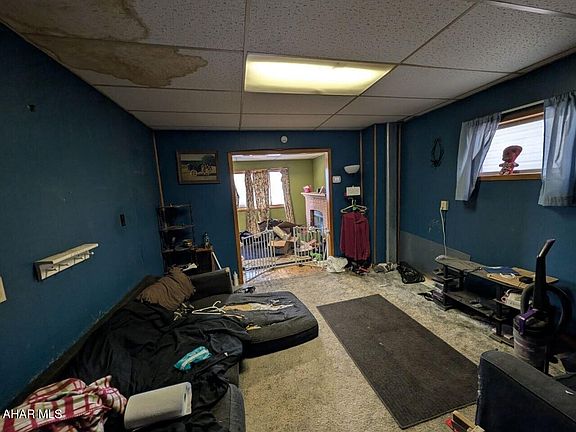 3rd image of 125 E 4th Ave