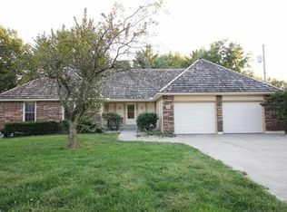 615 Nashua Rd, Liberty, MO 64068