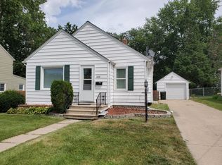 1209 Hammond Ave, Waterloo, IA 50702