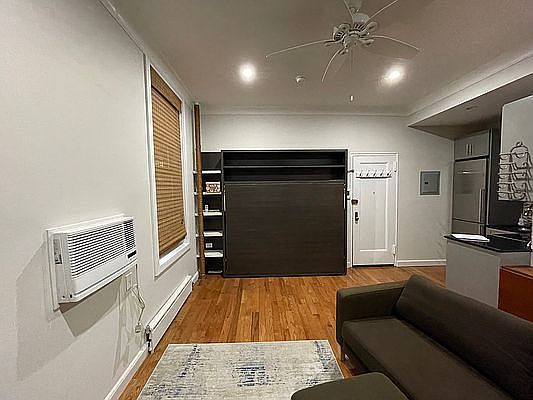5th image of 420 W 46th St APT C1