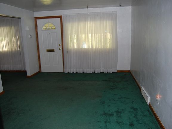 16x11 Living Room