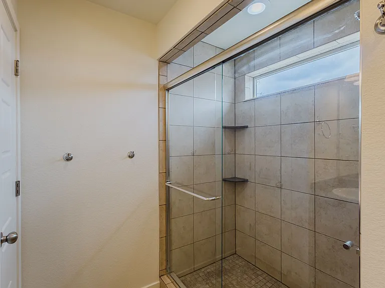 2656 Champagne Ave — Photo 20