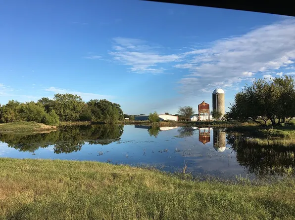 2803 E Blue Haven Rd, Tishomingo, OK 73460