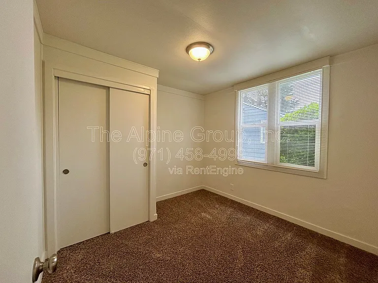 5821 SE Knapp St #4 — Photo 28