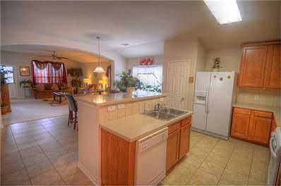 5th image of 1226 Colonial Manor Dr