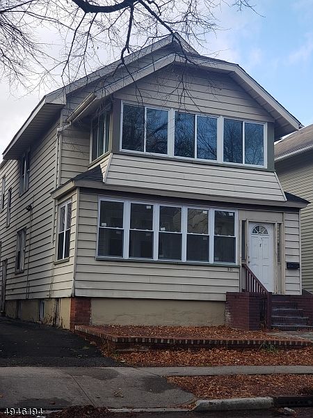 2nd image of 311 Halsted St