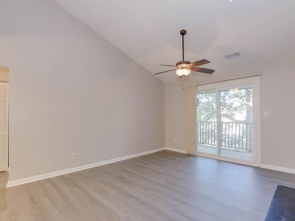 5th image of 570 Candle Ln APT 303