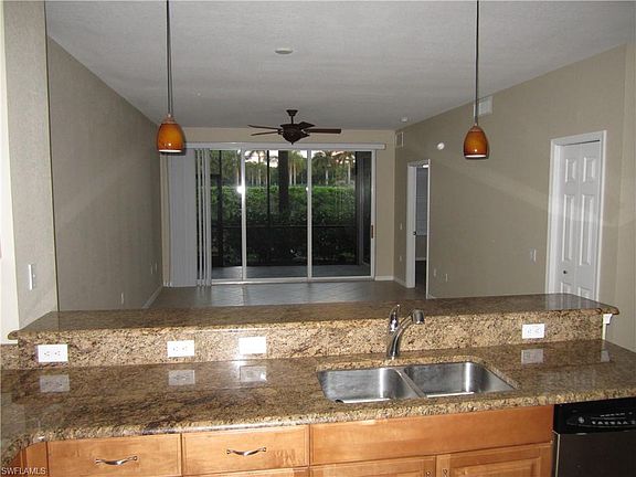 4th image of 10033 Heather Ln #5-502