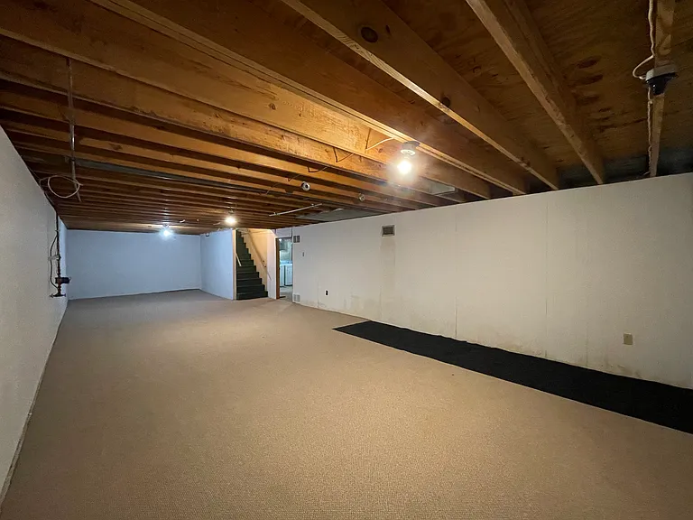 1960 Seven Pines Dr — Photo 36