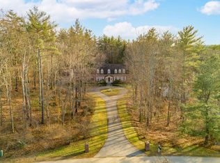 20 Riddle Dr, Bedford, NH 03110