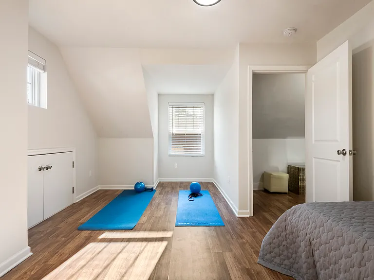 25 Aubrey St #2 — Photo 13