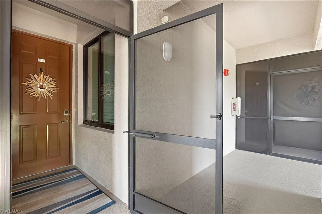 2 bed, 2.0 bath, 1232 sqft, $6,500 — Photo 2