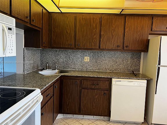 4th image of 5890 NW 64th Ave APT 202