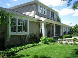 2881 Tamwood Ct, Commerce Township, MI 48382