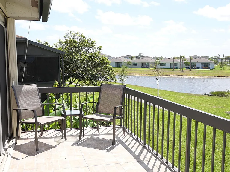 13817 Royal Palm Ct #B — Photo 21