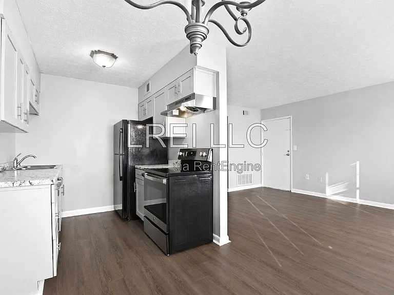 3325 Breckenridge Ln #3 — Photo 4