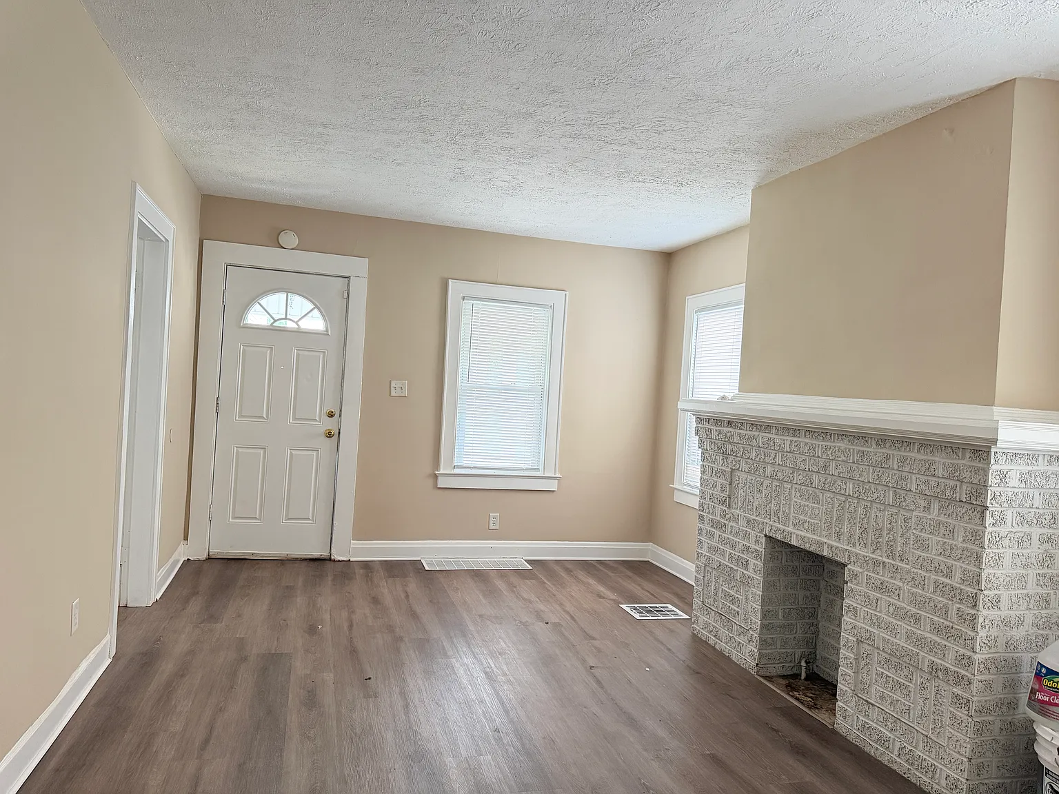 3 bed, 1106 sqft, $1,295 — Photo 3