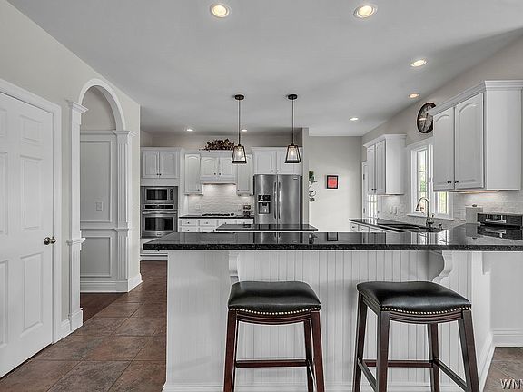 5th image of 8760 Fairbrook Ct
