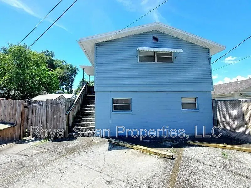 1 bed, 1.0 bath, 560 sqft, $995 — Photo 3