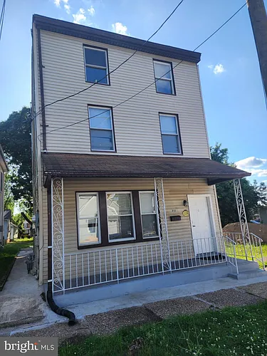 211 Broad St Photo 1