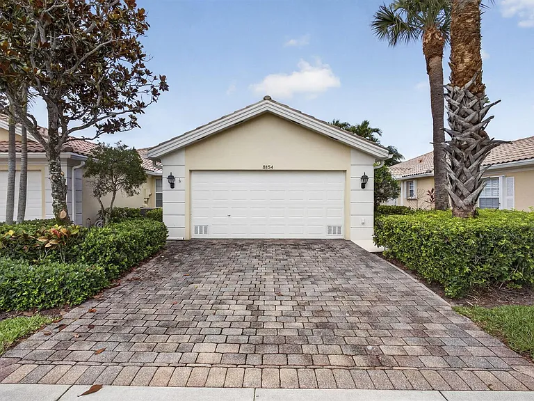 8154 Montserrat Pl — Photo 7