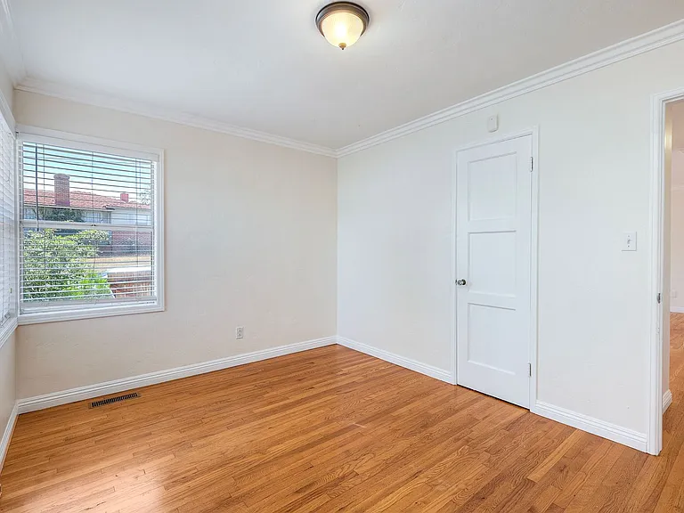 8800 Hayes St — Photo 22