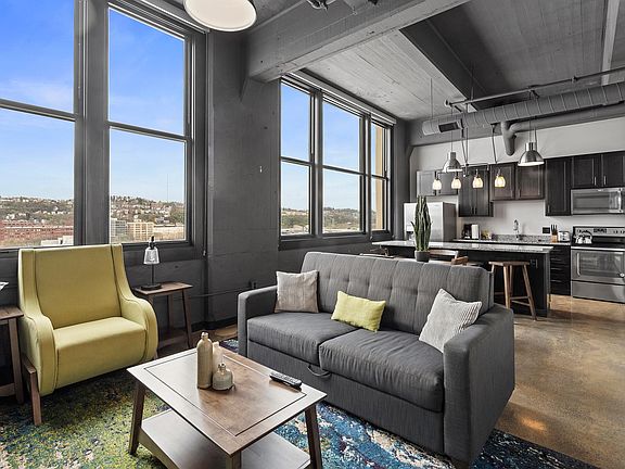 3rd image of 1627 Penn Ave APT 503