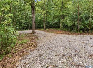 773 McCutcheon Loop Rd, Laceys Spring, AL 35754