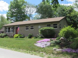 9 William St, Lincoln, ME 04457