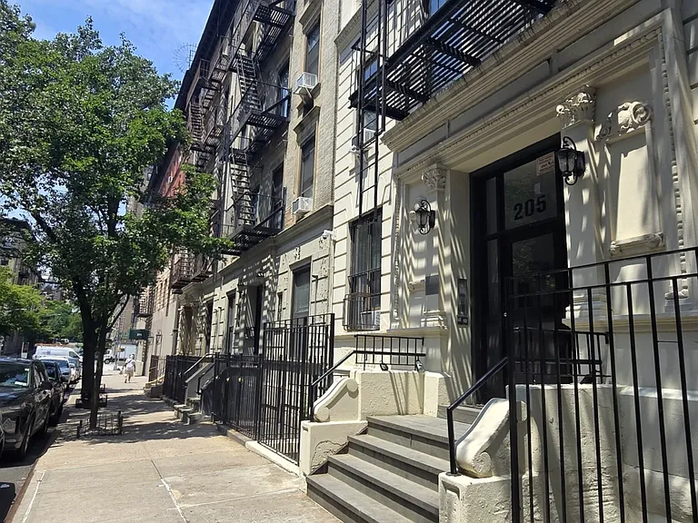 205 W 102nd St #5F — Photo 13