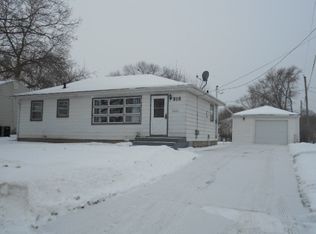 916 Wisconsin St, Waterloo, IA 50702