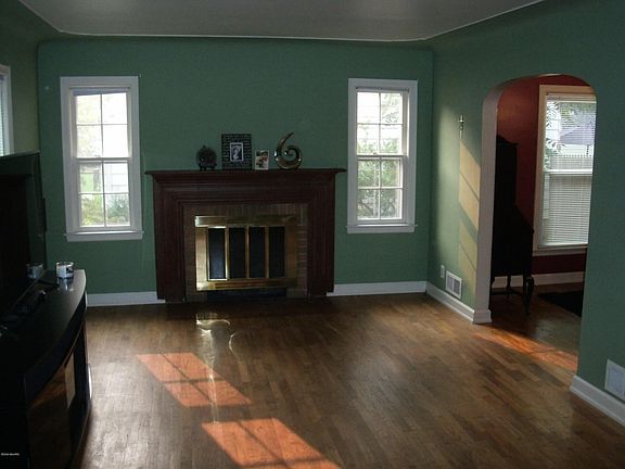3rd image of 257 Rosemary St SE