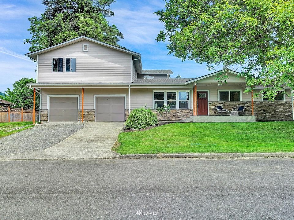 1st image of 4448 335th Ct SE