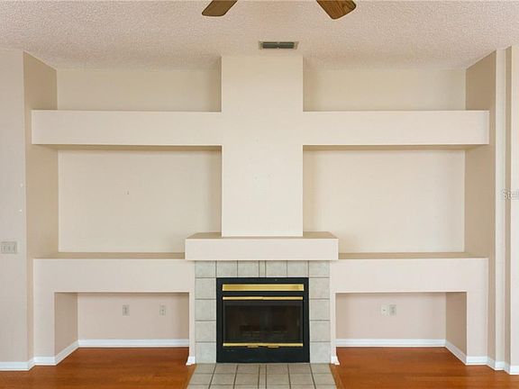 4th image of 16023 Westerham Dr