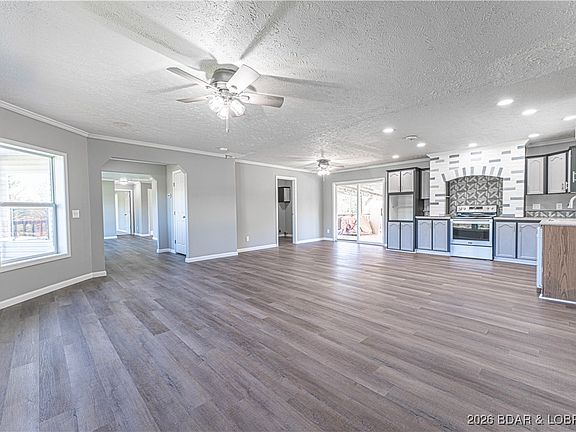 2nd image of 1123 Woodland Dr