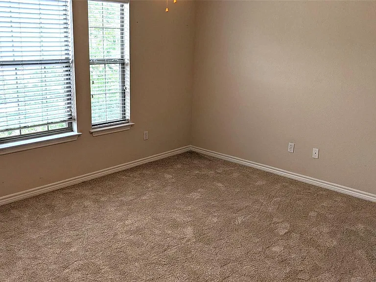 112 Sendero Dr — Photo 14