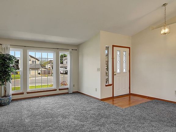4th image of 5504 64th St NE