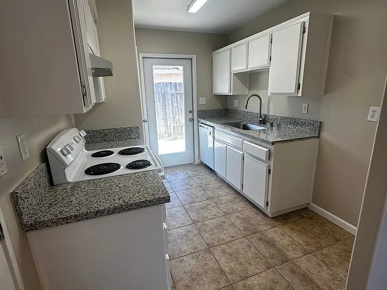5213 South H Street Unit A — Photo 6