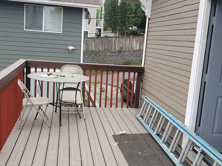 919 E Marine View Dr — Photo 2