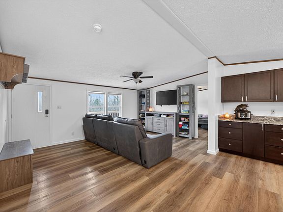 5th image of 240 Hawks Way