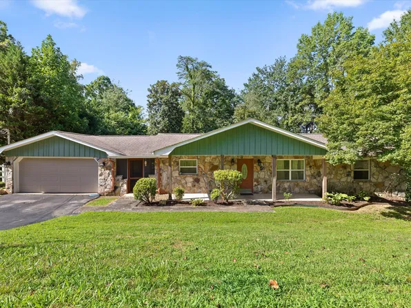 606 Oak Crest Ln, Hixson, TN 37343