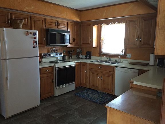 5th image of 822 Lois Ln