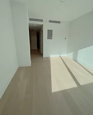 Rented by Nest Seekers International | media 38