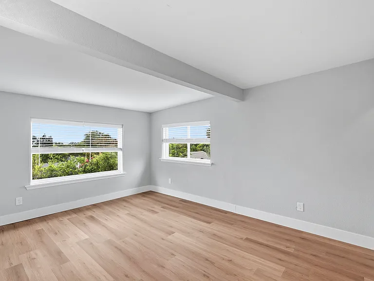 506 Rogers Way — Photo 6