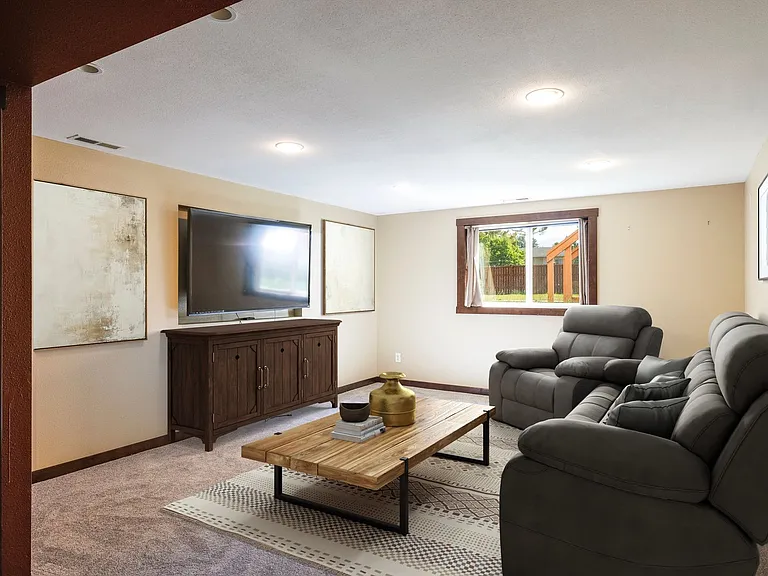 3170 E Hollyhock Dr — Photo 9