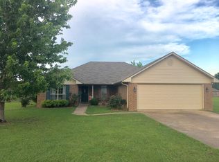 1 Whippoorwill Dr, Vilonia, AR 72173