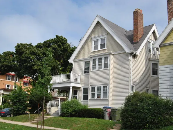 2594 N Cramer St, Milwaukee, WI 53211