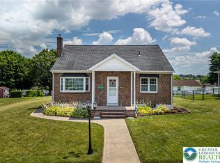 3418 N 2nd St, Whitehall, PA 18052